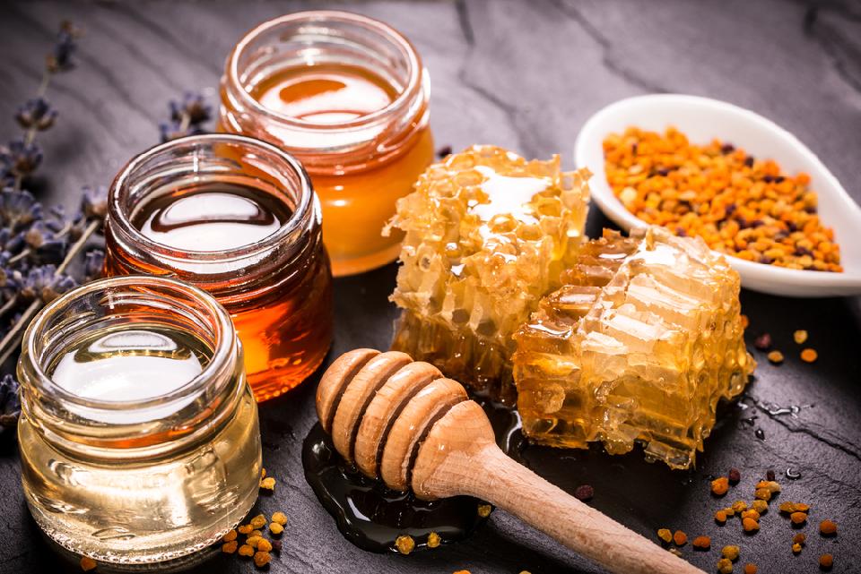 تاریخچه استفاده از عسل